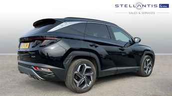 Hyundai Tucson 1.6 h T-GDi 13.8kWh Premium SUV 5dr Petrol Plug-in Hybrid Auto 4