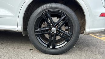 Audi Q5 2.0 TFSI 45 S line SUV 5dr Petrol S Tronic quattro Euro 6 (s/s) 