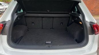 Volkswagen Tiguan 2.0 TDI R-Line Tech SUV 5dr Diesel DSG Euro 6 (s/s) (150 ps)