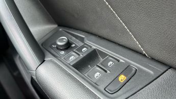 Volkswagen Tiguan 2.0 TDI R-Line Tech SUV 5dr Diesel DSG Euro 6 (s/s) (150 ps)