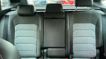 Volkswagen Tiguan 2.0 TDI R-Line Tech SUV 5dr Diesel DSG Euro 6 (s/s) (150 ps)