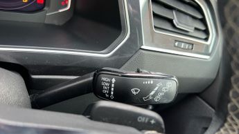 Volkswagen Tiguan 2.0 TDI R-Line Tech SUV 5dr Diesel DSG Euro 6 (s/s) (150 ps)