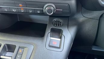 Citroen Berlingo 52kWh PLUS XL MPV 5dr Electric Auto (7.4kW Charger) (136 ps)