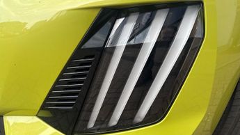 Peugeot 208 50kWh E-Style Hatchback 5dr Electric Auto (7.4kW Charger) (136 p
