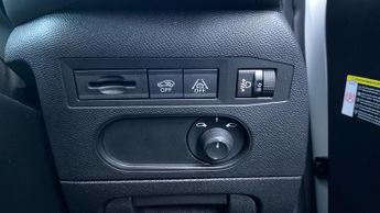 DS Automobiles Ds 3 Crossback E-TENSE 50kWh Bastille Crossback 5dr Electric Auto (136 ps)