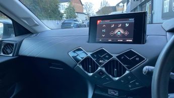 DS Automobiles Ds 3 Crossback E-TENSE 50kWh Bastille Crossback 5dr Electric Auto (136 ps)