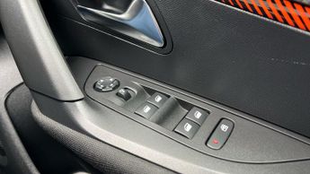 Peugeot 2008 50kWh Active Premium + SUV 5dr Electric Auto (7kW Charger) (136 
