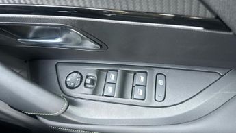 Peugeot 2008 1.2 HYBRID GT SUV 5dr Petrol Hybrid e-DSC6 Euro 6 (s/s) (145 ps)