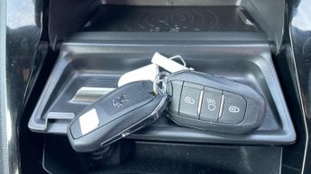 Peugeot 2008 50kWh GT SUV 5dr Electric Auto (136 ps)