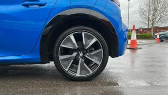 Peugeot 208 50kWh GT Premium Hatchback 5dr Electric Auto (136 ps)