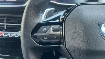 Peugeot 2008 1.2 HYBRID GT SUV 5dr Petrol Hybrid e-DSC6 Euro 6 (s/s) (136 ps)