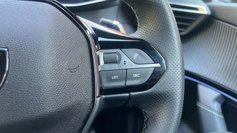 Peugeot 2008 1.2 HYBRID GT SUV 5dr Petrol Hybrid e-DSC6 Euro 6 (s/s) (136 ps)