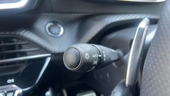 Peugeot 2008 1.2 HYBRID GT SUV 5dr Petrol Hybrid e-DSC6 Euro 6 (s/s) (136 ps)