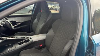 Peugeot 3008 73kWh GT SUV 5dr Electric Auto (210 ps)