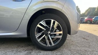 Peugeot 208 1.2 PureTech Allure Premium + Hatchback 5dr Petrol EAT Euro 6 (s