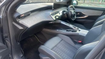 Peugeot 3008 73kWh GT SUV 5dr Electric Auto (210 ps)