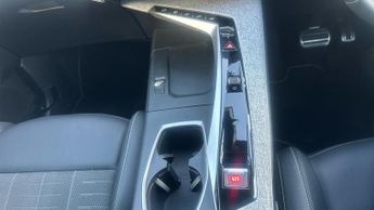 Peugeot 3008 73kWh GT SUV 5dr Electric Auto (210 ps)