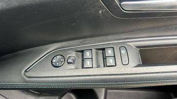 Peugeot 3008 SUV 1.2 PureTech Allure Premium SUV 5dr Petrol EAT Euro 6 (s/s) (130