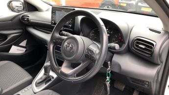Toyota Yaris 1.5 VVT-h Icon Hatchback 5dr Petrol Hybrid E-CVT Euro 6 (s/s) (1