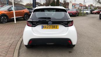 Toyota Yaris 1.5 VVT-h Icon Hatchback 5dr Petrol Hybrid E-CVT Euro 6 (s/s) (1