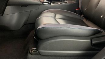 Nissan Leaf 40kWh Tekna Hatchback 5dr Electric Auto (150 ps)