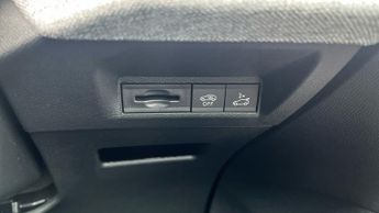 Peugeot 3008 73kWh GT SUV 5dr Electric Auto (210 ps)