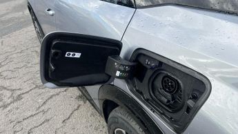 Peugeot 3008 73kWh GT SUV 5dr Electric Auto (210 ps)