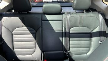 Mg Mg Hs 1.5 T-GDI Exclusive SUV 5dr Petrol DCT Euro 6 (s/s) (162 ps)