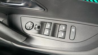 Peugeot 2008 1.2 PureTech Allure Premium SUV 5dr Petrol EAT Euro 6 (s/s) (130