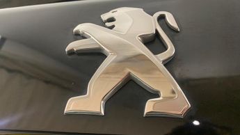 Peugeot 2008 1.2 PureTech Allure Premium + SUV 5dr Petrol EAT Euro 6 (s/s) (1