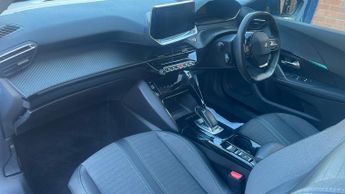 Peugeot 2008 50kWh Allure SUV 5dr Electric Auto (136 ps)