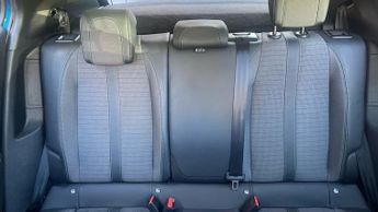Peugeot 2008 50kWh Allure SUV 5dr Electric Auto (136 ps)