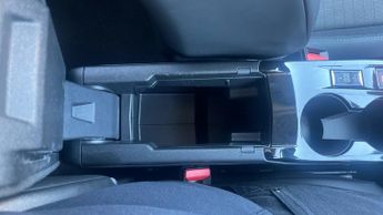 Peugeot 2008 50kWh Allure SUV 5dr Electric Auto (136 ps)