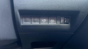 Peugeot 2008 50kWh Allure SUV 5dr Electric Auto (136 ps)