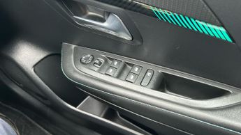 Peugeot 208 1.2 PureTech Allure Premium + Hatchback 5dr Petrol EAT Euro 6 (s