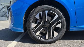 Peugeot 208 1.2 HYBRID Allure Hatchback 5dr Petrol Hybrid e-DSC6 Euro 6 (s/s