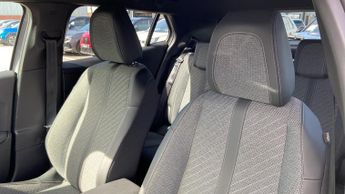 Peugeot 2008 50kWh Allure SUV 5dr Electric Auto (7kW Charger) (136 ps)