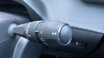 Peugeot 2008 50kWh Allure SUV 5dr Electric Auto (7kW Charger) (136 ps)