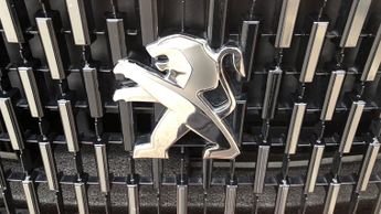 Peugeot 2008 1.2 PureTech GT Premium SUV 5dr Petrol EAT Euro 6 (s/s) (130 ps)