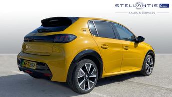 Peugeot 208 50kWh GT Premium Hatchback 5dr Electric Auto (136 ps)