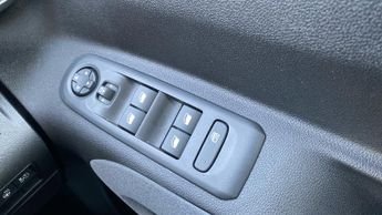 Peugeot Rifter 52kWh GT Standard MPV 5dr Electric Auto (7.4kW Charger) (136 ps)