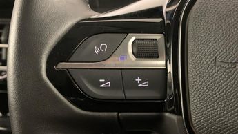 Peugeot 208 50kWh Allure Premium + Hatchback 5dr Electric Auto (7kW Charger)
