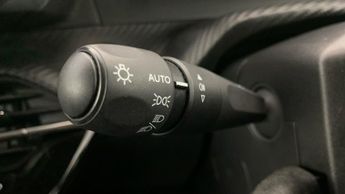 Peugeot 208 50kWh Allure Premium + Hatchback 5dr Electric Auto (7kW Charger)