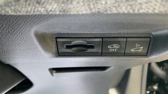 Peugeot 3008 73kWh GT SUV 5dr Electric Auto (210 ps)