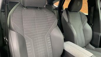 Peugeot 3008 73kWh GT SUV 5dr Electric Auto (210 ps)