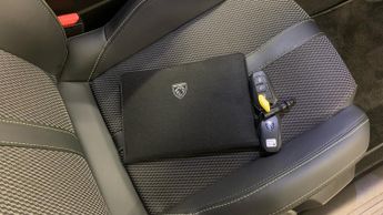 Peugeot 2008 1.2 HYBRID GT SUV 5dr Petrol Hybrid e-DSC6 Euro 6 (s/s) (145 ps)