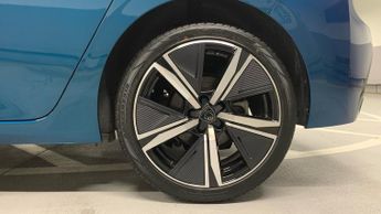 Peugeot 308 1.2 HYBRID GT Hatchback 5dr Petrol Hybrid e-DSC6 Euro 6 (s/s) (1