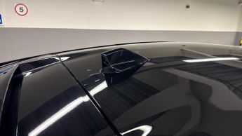 Peugeot 3008 73kWh GT SUV 5dr Electric Auto (210 ps)