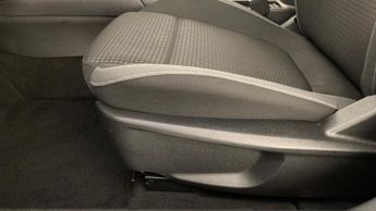 Ford Focus 1.0T EcoBoost MHEV Trend Hatchback 5dr Petrol Hybrid DCT Euro 6 