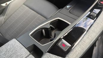 Peugeot 3008 73kWh GT SUV 5dr Electric Auto (210 ps)